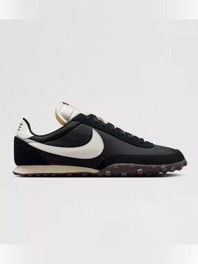 New Nike Unworn Sample waffle racer Black and White Retro Runner 7